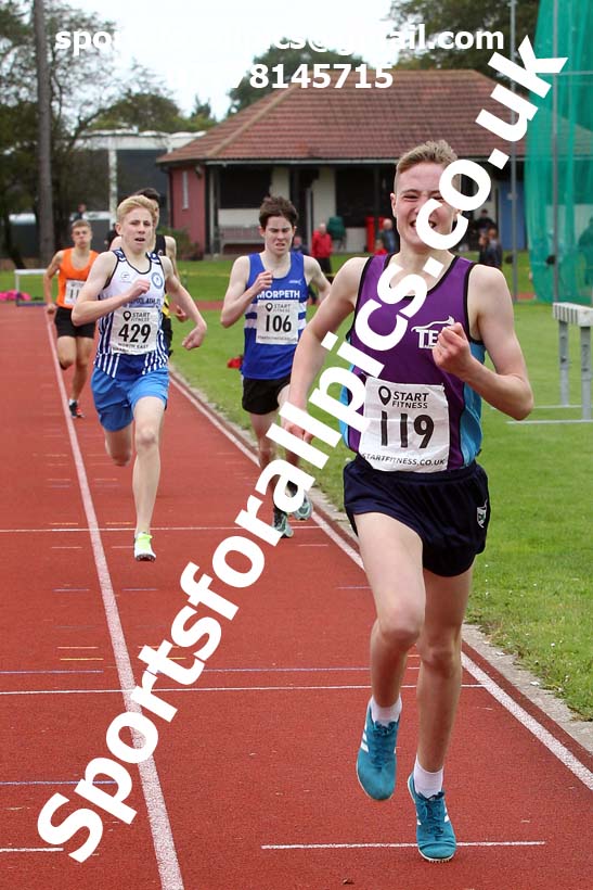 800 metres, NECAA Open Meeting, Morpeth, Sunday, September 27th. David T. Hewitson/Sports for All Pics